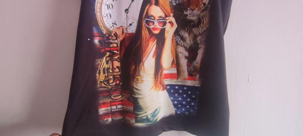 tricou dama M cu cristale si imagine ca nou