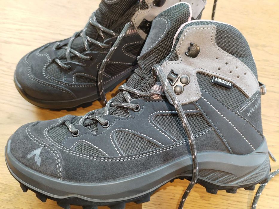 Bocanci drumetie, ghete dama  NOI, AQUAMAX  MC KINLEY pret 300 lei