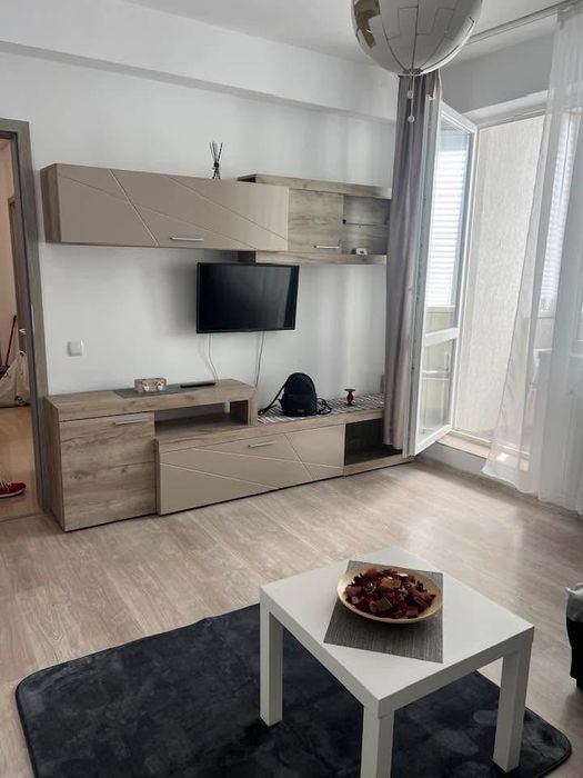 Inchiriez ap decomandat 2 camere