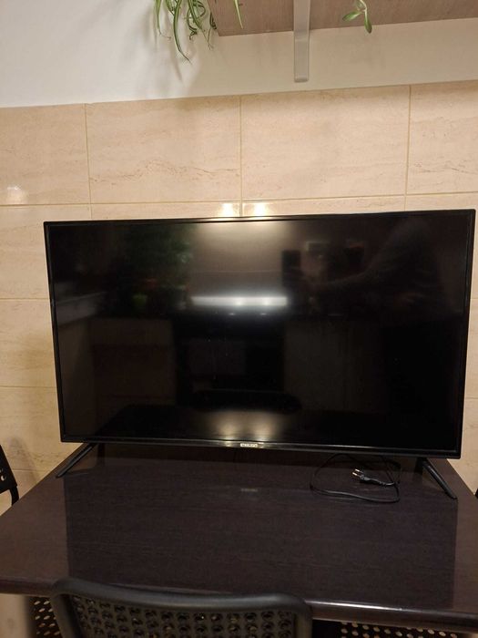 Televizor LED Star-Light 100 cm Full HD –bun ca monitor–HDMI–imagine