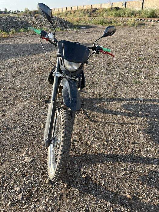 Мотоцикл эндуро 250 кубов