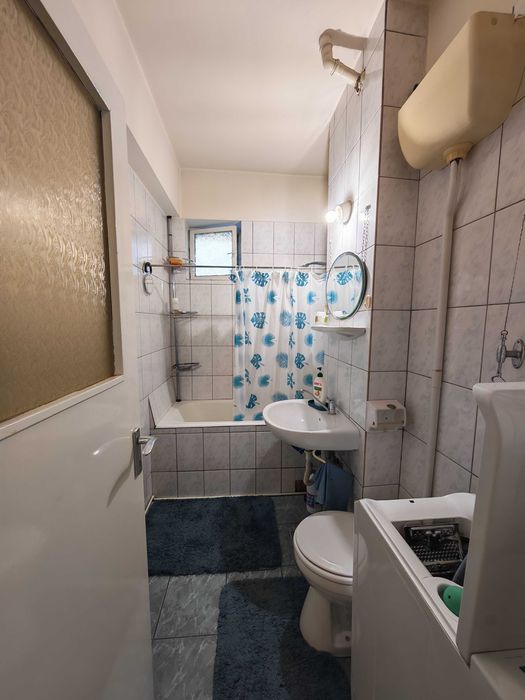 Apartament 2 camere decomandat, semicentral, cartier Plopilor – oază de liniște, verde și artă