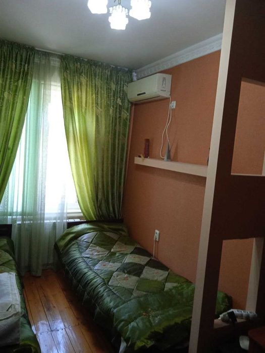 Продаётся своя 2-комнатная квартира, переделанная в 3, Юнусабад-8