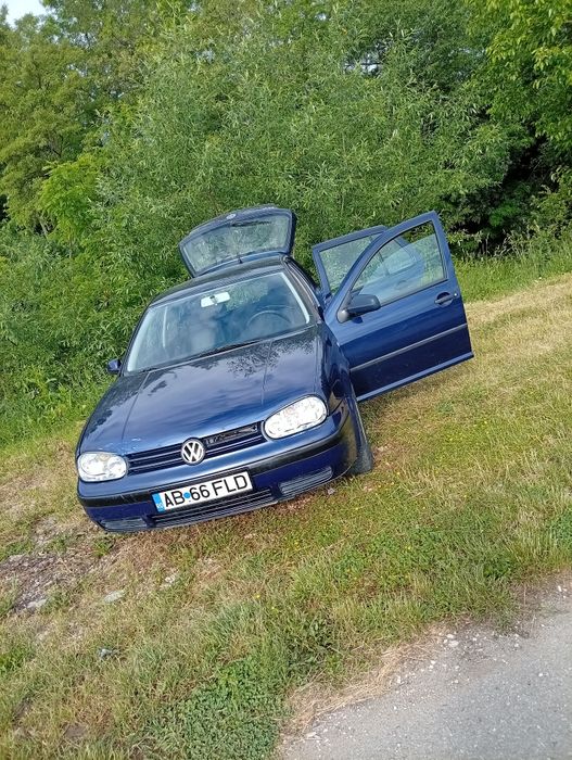 VOLKSWAGEN Golf 2000 — imagine 3