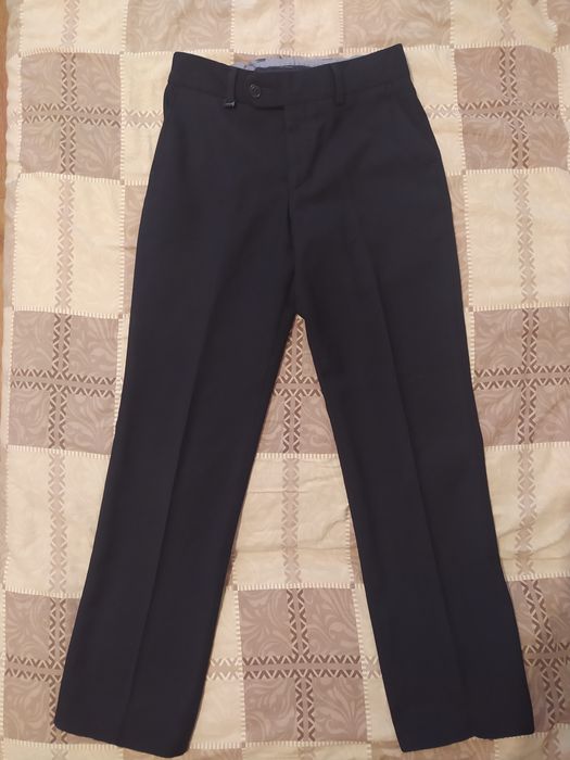 Продам школьную форму для мальчика