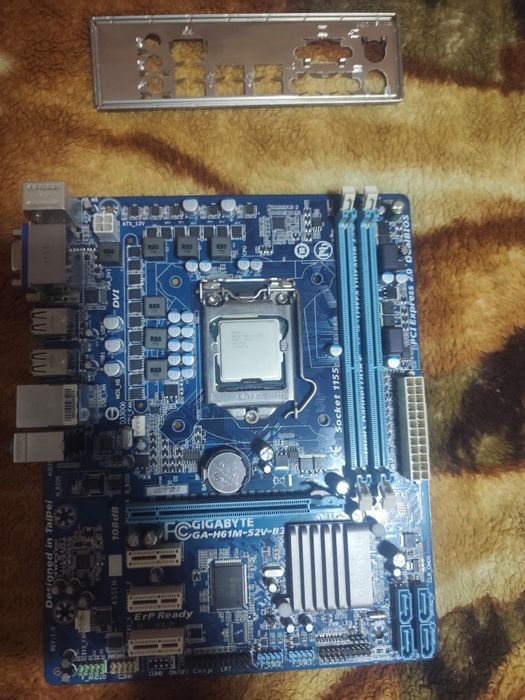 Продам материнские платы