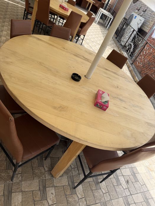 Mese din lemn de paltin pentru terasă, restaurant și evenimente