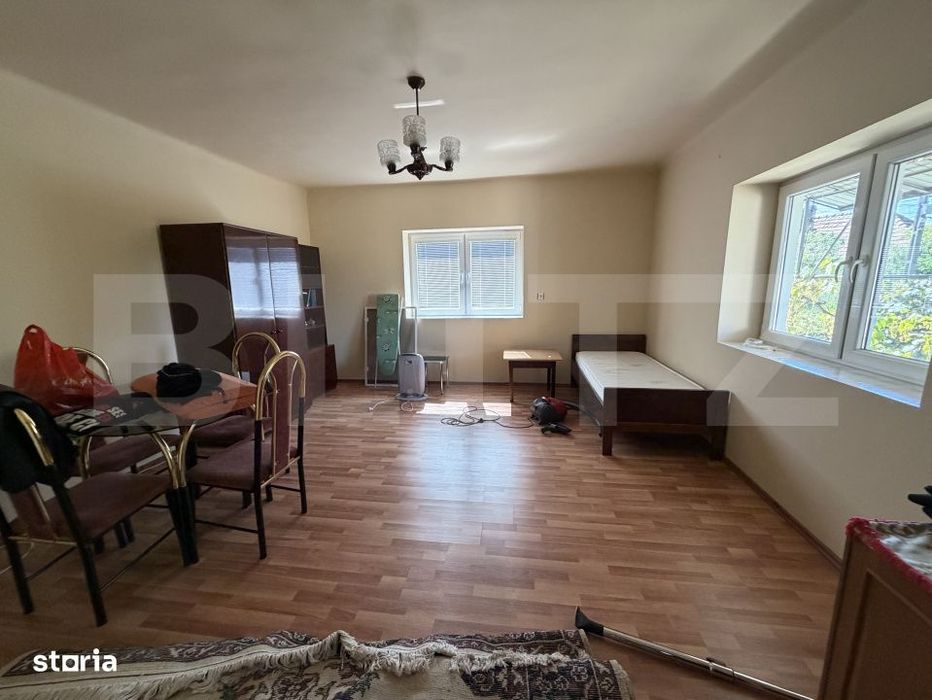 Casa cu 4 camere, 100 mp, teren 2500 mp, zona Garcei