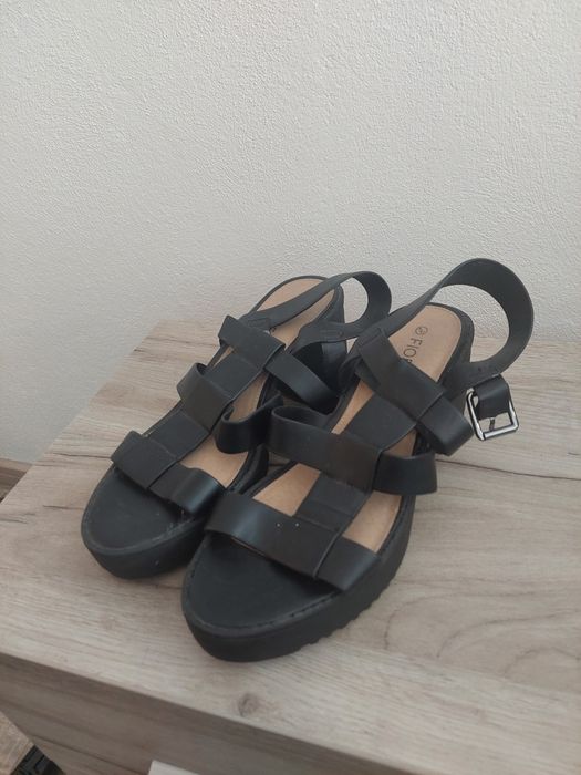 Sandale imitatie de piele