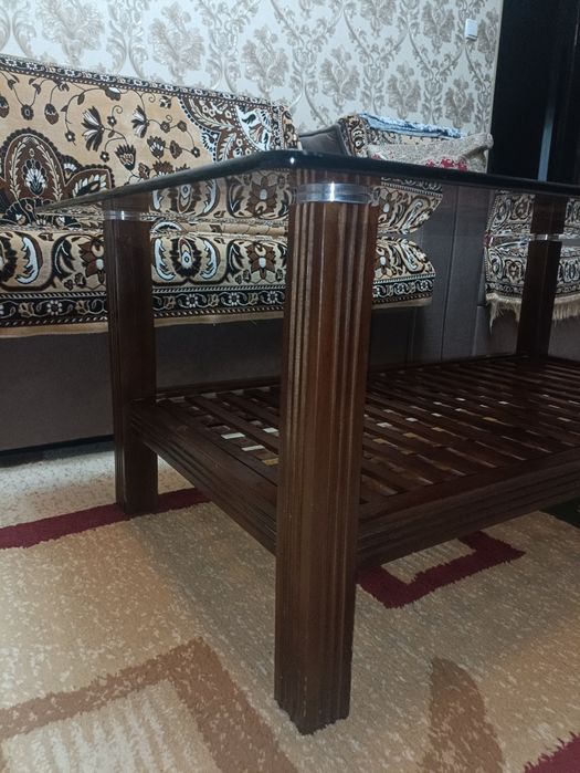 Стол длина 135, ширина 80, высота 52