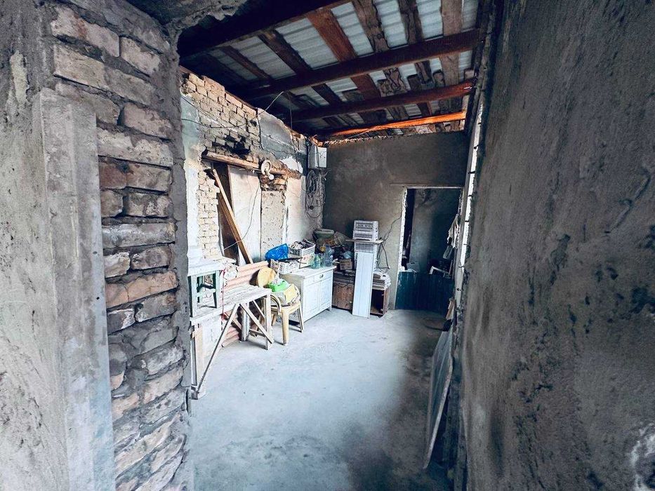 Продаю свой торцевой участок 3,5 сотки на стадии (строительство 40%)