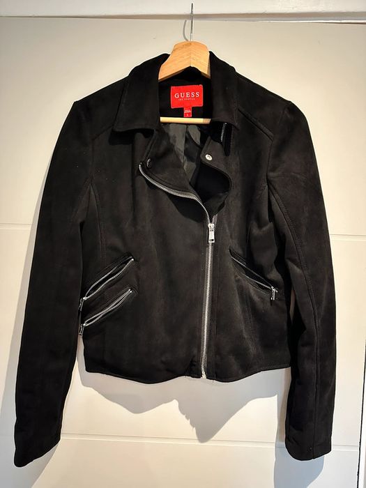 Велурено яке Guess