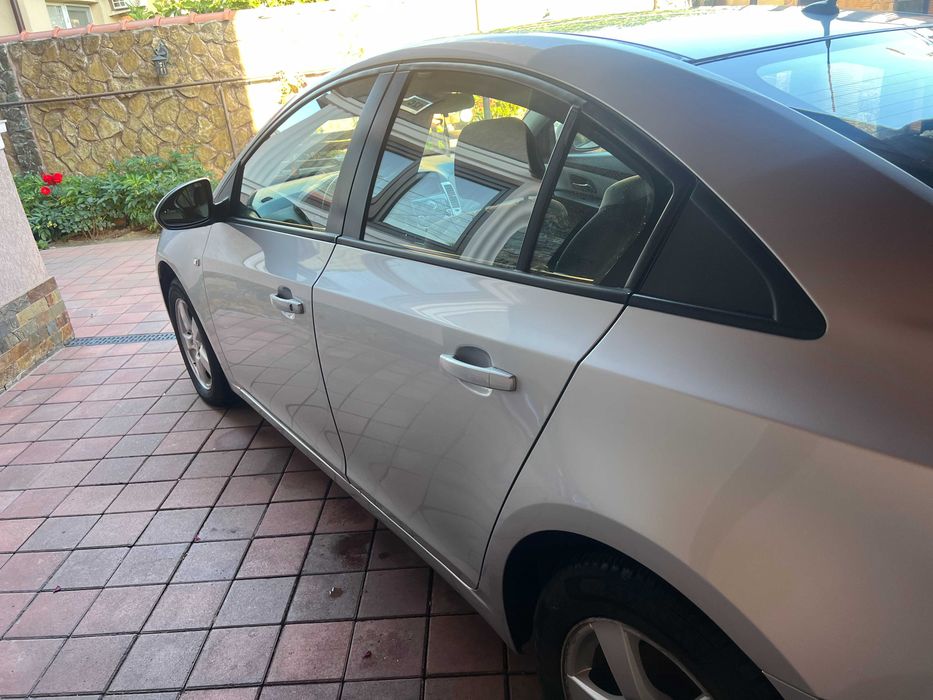 2011 Chevrolet  Cruze