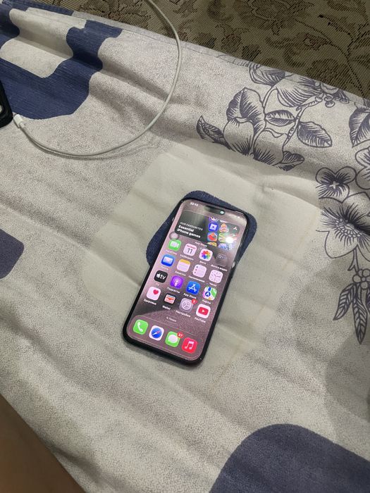 Iphone 15 pro в хорошем состоянии
