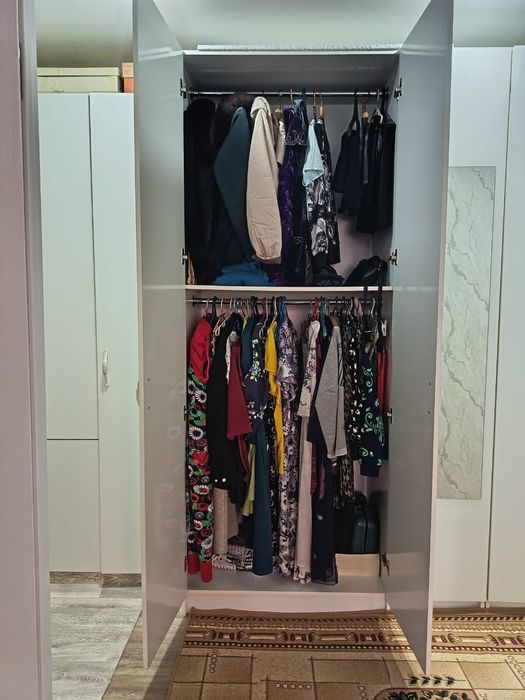 Продам шкаф в прихожую