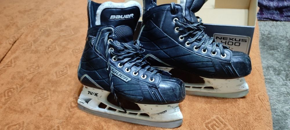 Коньки хоккейные Bauer. Размер 44 ЕЁ. На широкую ногу. Б. У
