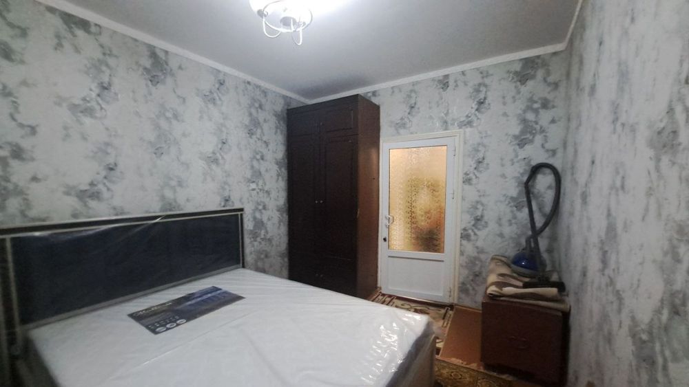 Чирчик аренда 2 ком квартира в 10 мкр 2 этаж
