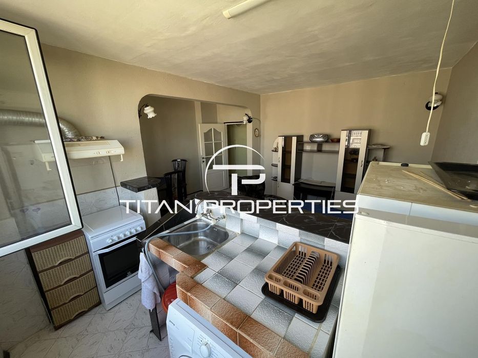 Дава се под наем Тристаен апартамент в Бургас, Славейков - 67 кв.м за 408 € - Снимка #3