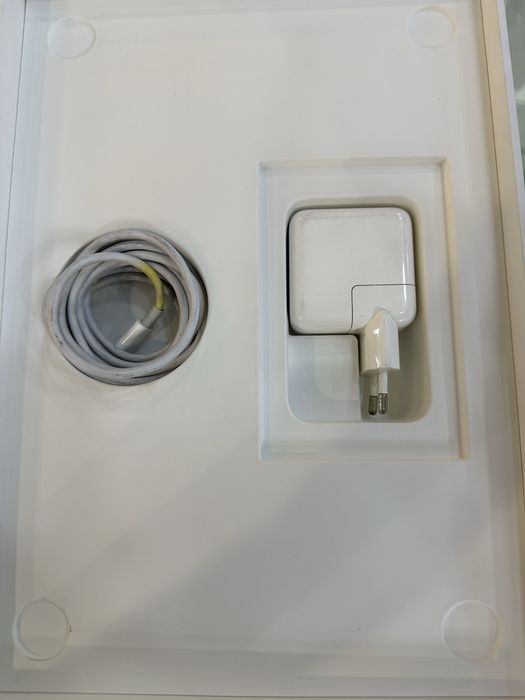 Macbook m1 256/8