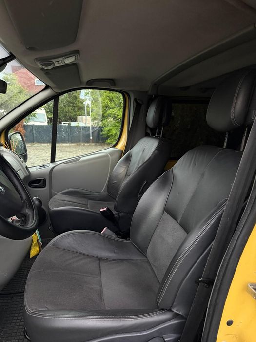 Vand Renault Trafic 8 locuri  2.0 diesel
