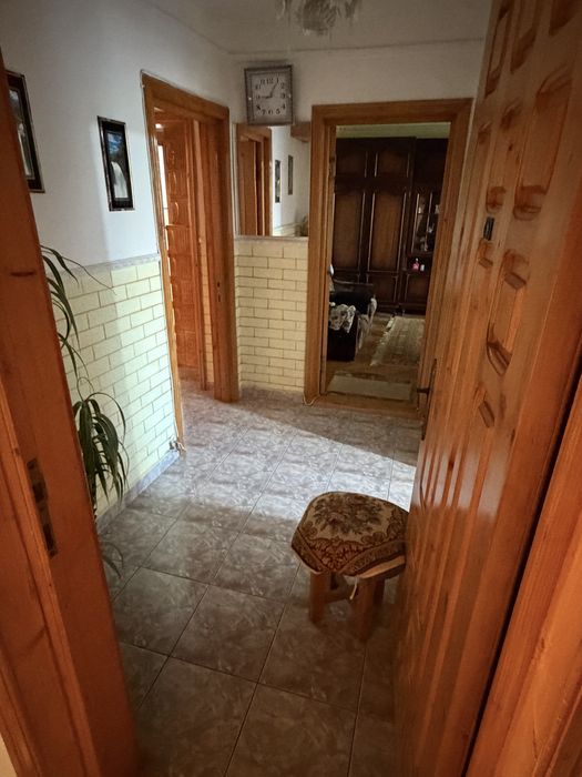Apartament cu 3 camere zona 2 Stejari