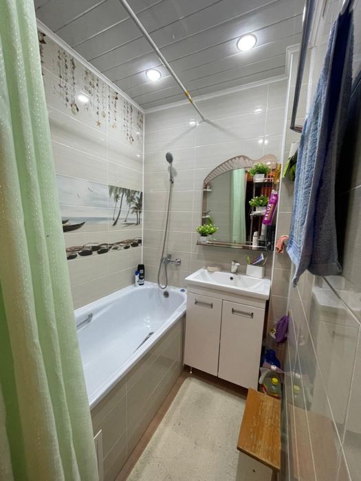 Двухкомнатная район Азии