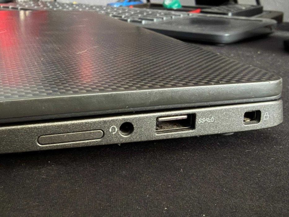 Laptop Dell 7310 i5 gen 10 / 256 nVME / 8Gb Ram / Fhd / 13"