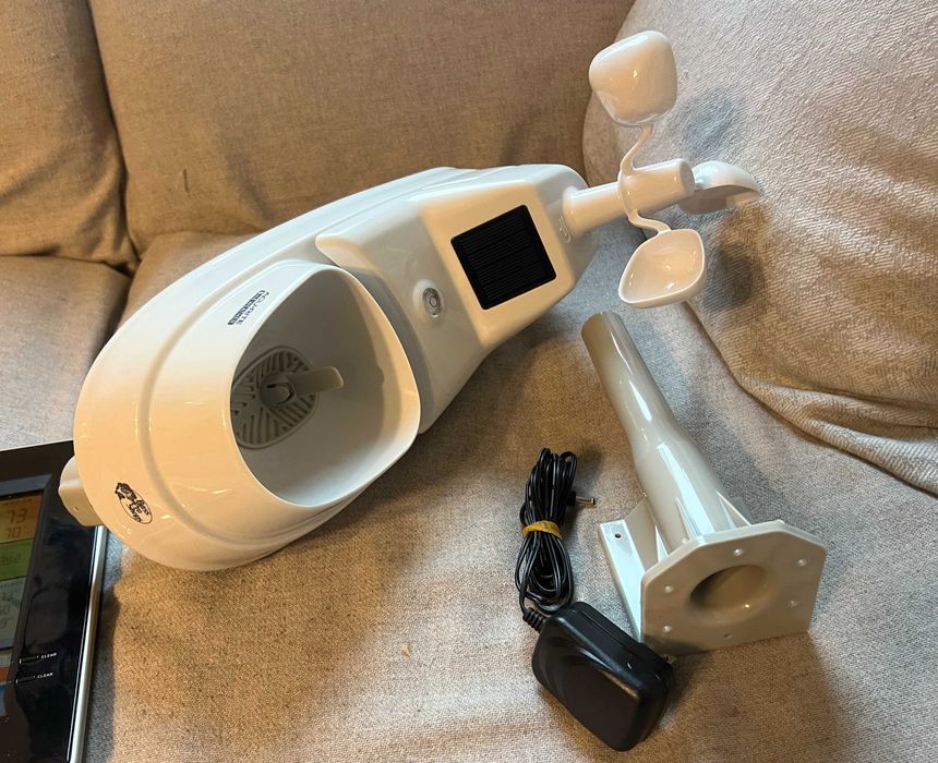 Statie meteo profesionala wireless AcuRite 5 in 1 noua la cutie