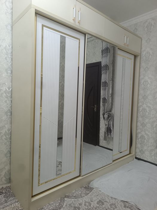 Mebil spalniy sotiladi 650$