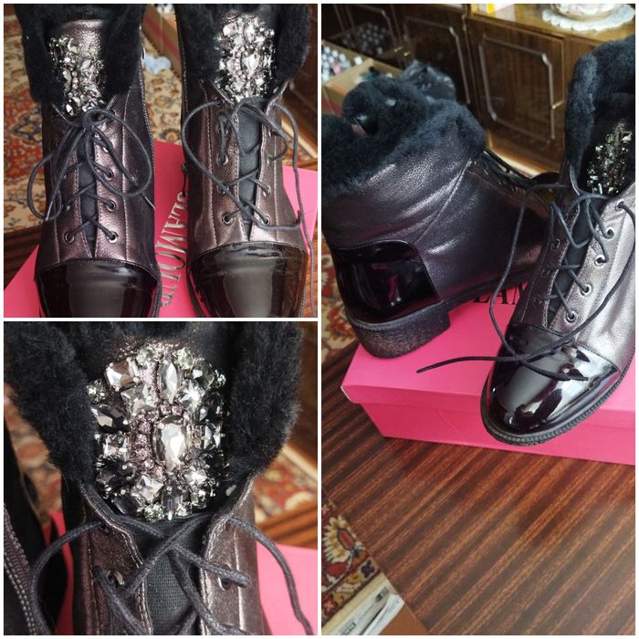 Продам женские ботинки