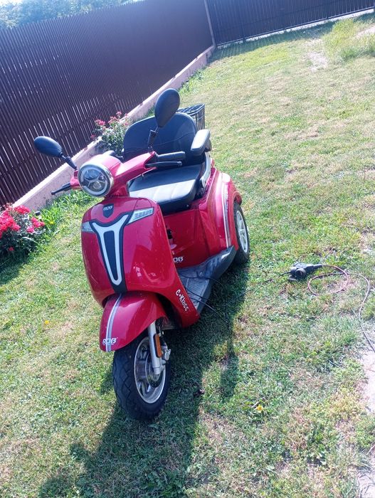 Tricicleta electrica 330km