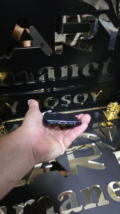 iPhone 15 Black 128GB Baterie:88% Fara erori de componente schimbate Pret fix!