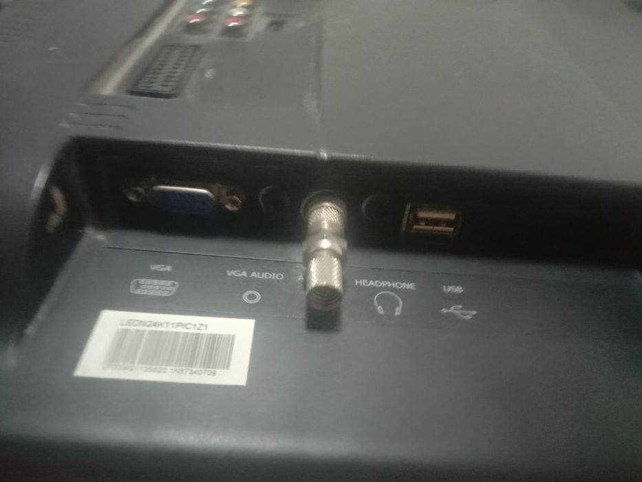 Продам простой телевизор