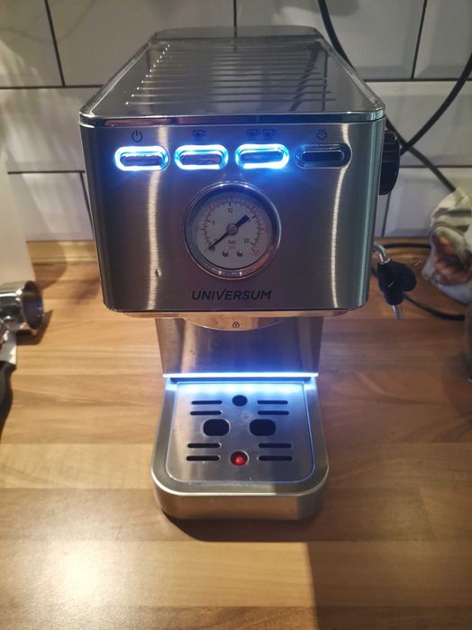 Продавам еспресо кафемашина Universum 15 бара