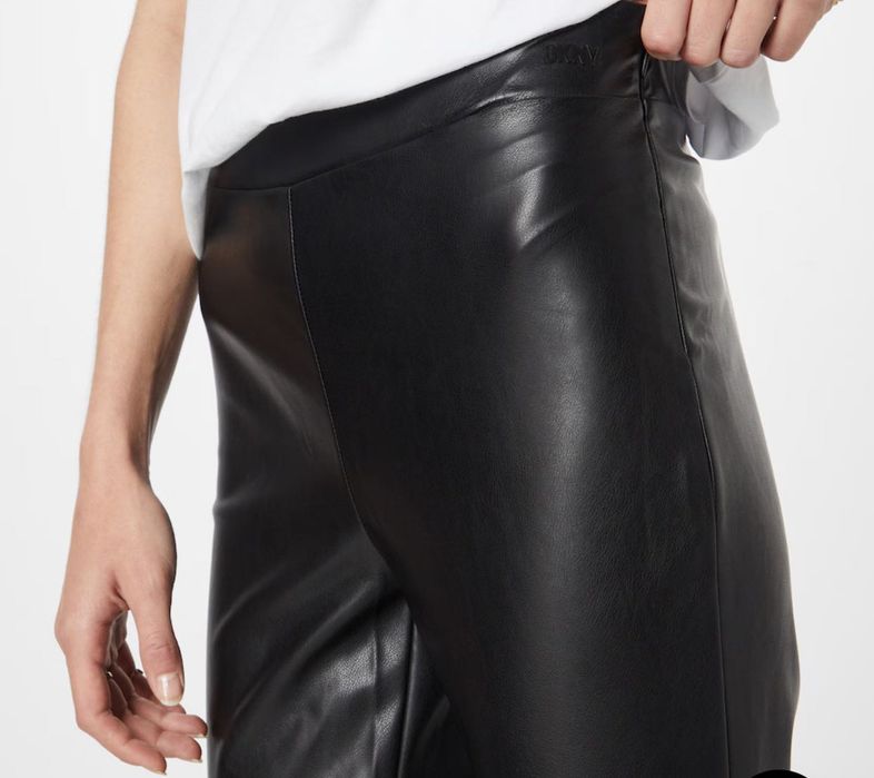 кожени тесни панталони DKNY