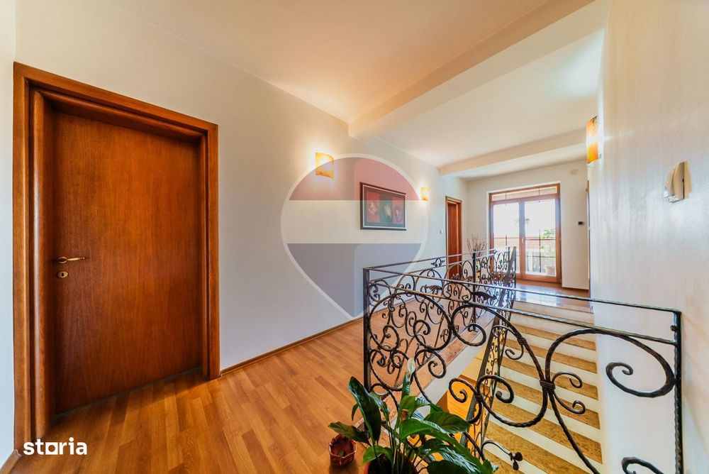 Vilă premium cu piscină și garaj | 360 mp | Teren 1.030 mp