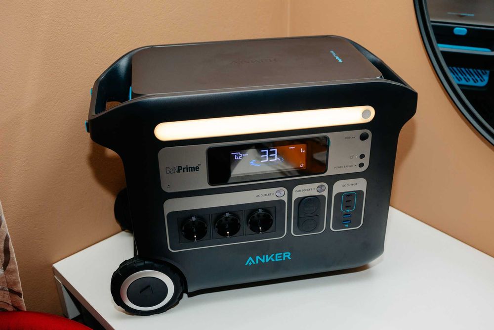 Anker SOLIX F2000 (PowerHouse 767)