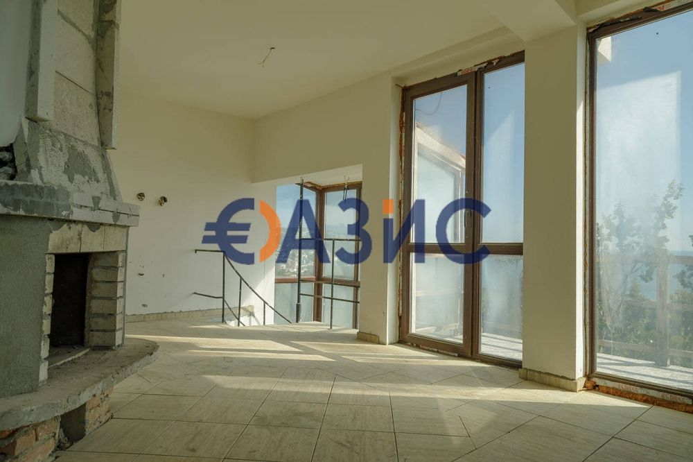 Триетажна вила с панорамна гледка към морето в Балчик, България, 116