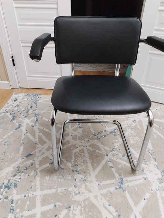 Офесные стулья срочно