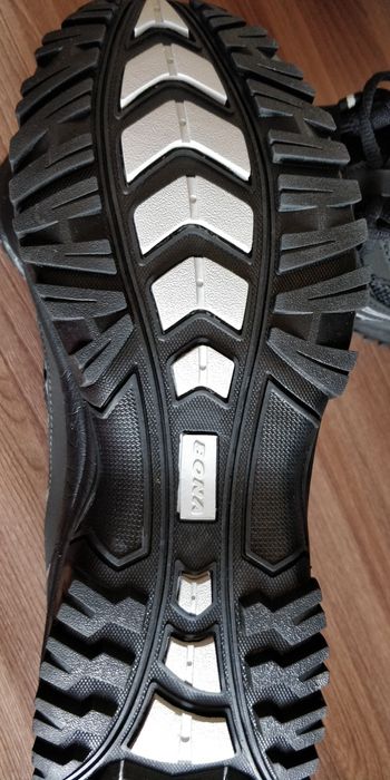 Кроссовки Bona, 44-й размер