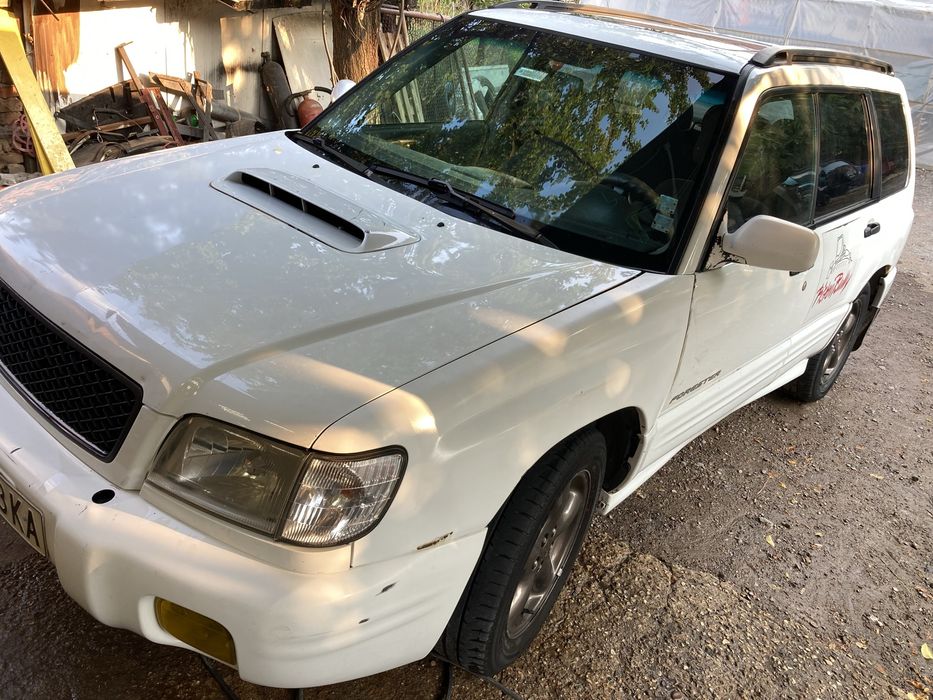 Subaru forester 2002г на части