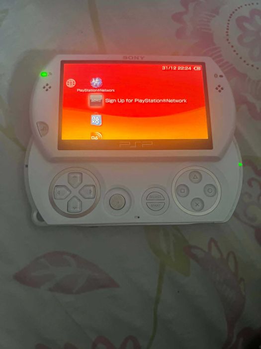 Playstation portable go