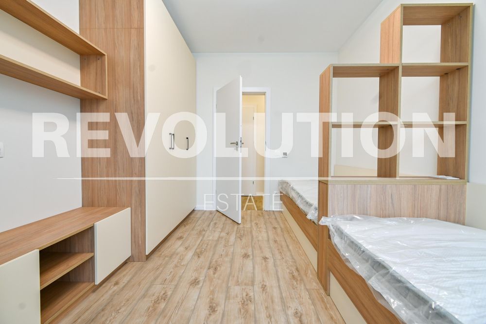 Дава се под наем Тристаен апартамент в София, Дианабад - 97 кв.м за 1100 € - Снимка #8