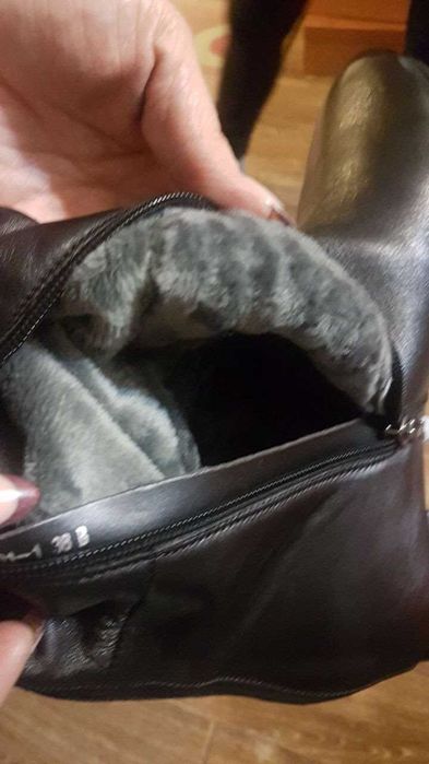 Продам новые зимние сапоги