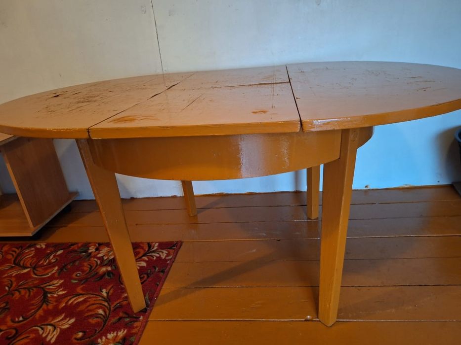 Продам столы  б.у