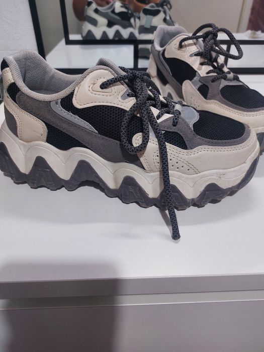 Маратонки Nike и др.