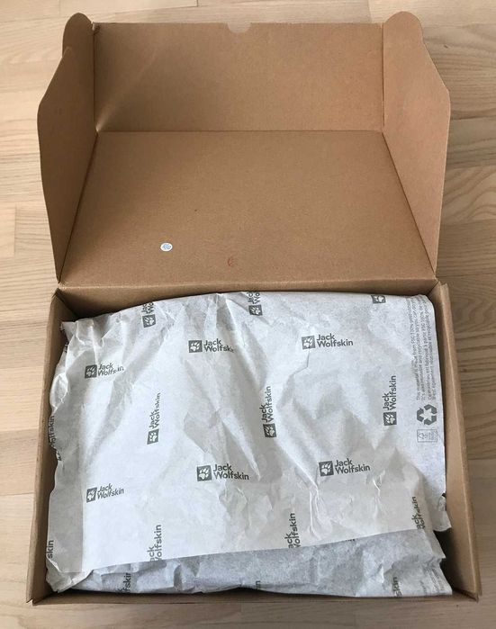 Нови мъжки черни туристически обувки Jack Wolfskin - № 41 (25.9 см)