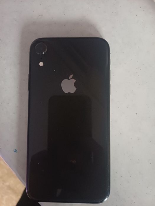 iphone XR black 128 gb
