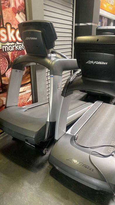 Бягаща пътека Life Fitness 95Т Discover SE Elevation Series