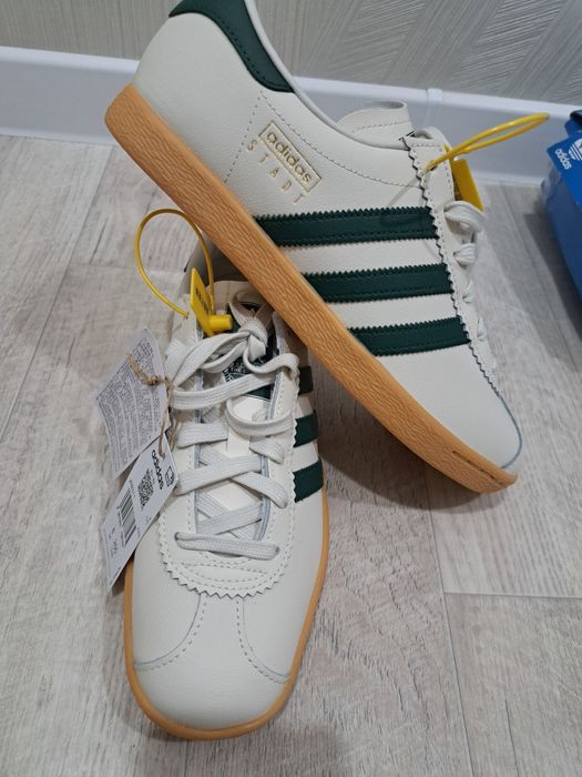 Продам кроссовки